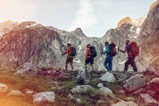 La marche permet de passer un bon moment en plein air et la drague se fait tout naturellement
